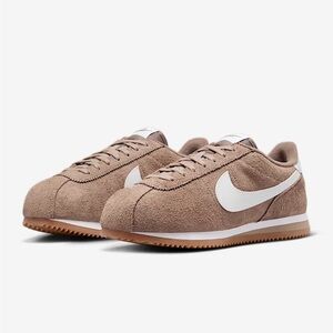 Women’s Nike Cortez Suede sneakers in brown and white size 6.5 worn once!!